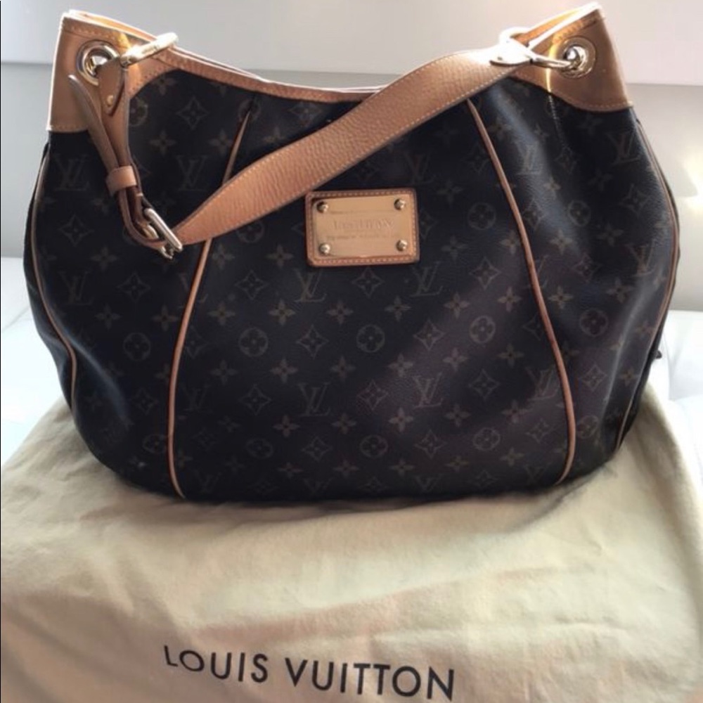 Louis Vuitton Galliera PM Large Shoulder Bag